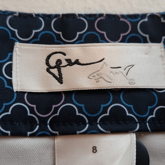 Greg Norman Woman's Geometric on Blue Golf Shorts Size 8 (3055) - Picture 4 of 7